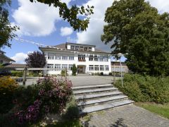Sanierung Südfassade Kindergarten Schulanlage Murzelen 
